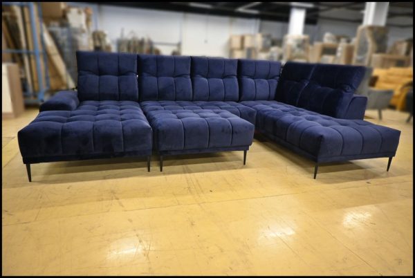 Exxpo Grenada Ecksofa – Blaues Samtsofa mit Hocker & Kopfteilverstellung – Bild 6