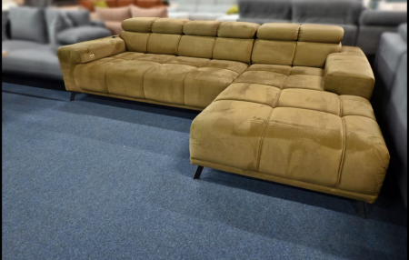 Ecksofa Beck Samt grün mit elektrischer Vorziehbank