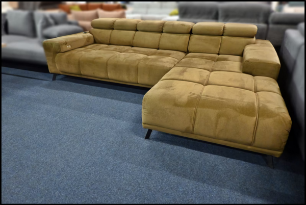 Ecksofa Beck Samt grün mit elektrischer Vorziehbank