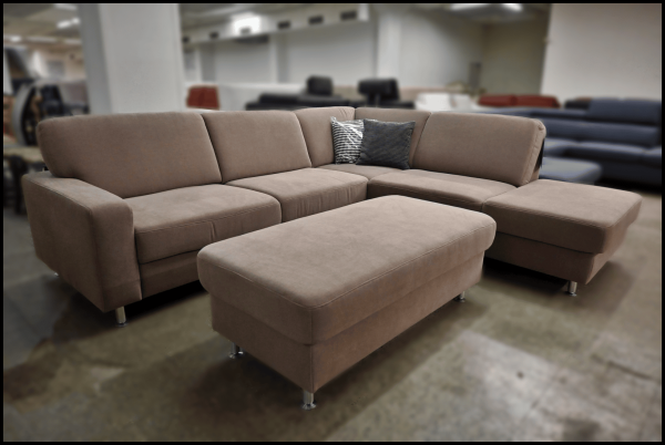 Zehdenick ZE-EM09002 Sofa mit klappbarem XXL Hocker