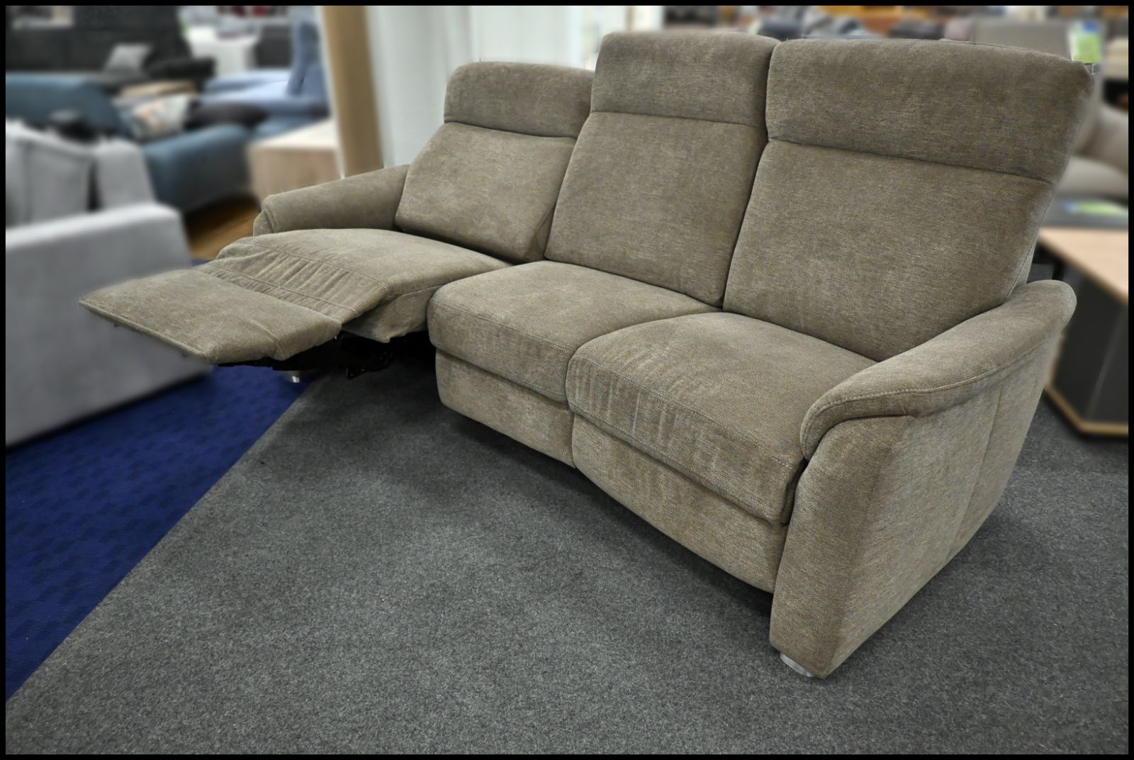 Polipol PP-PF20072 Sofa – Innovatives Design mit entspannenden Funktionen – Bild 2