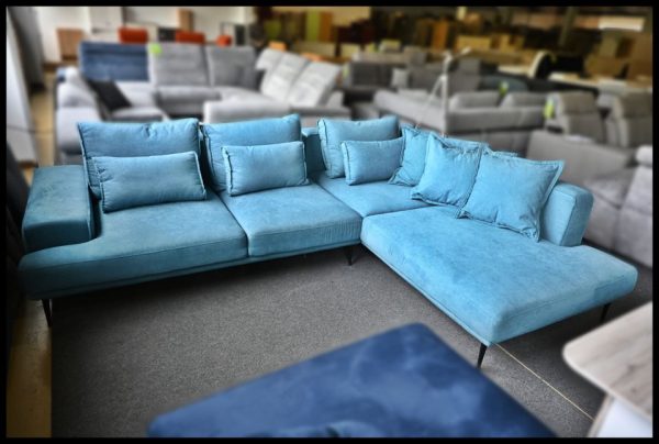Livio Ecksofa in Himmelblau mit Schlaffunktion