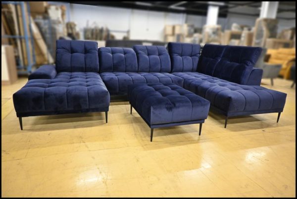 Exxpo Grenada Ecksofa in Blau mit Samtbezug und Hocker
