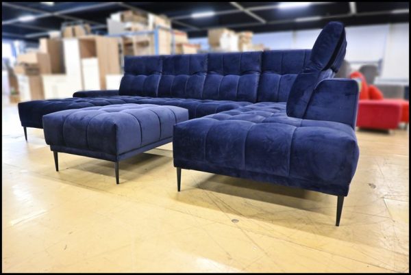 Exxpo Grenada Ecksofa – Blaues Samtsofa mit Hocker & Kopfteilverstellung – Bild 2