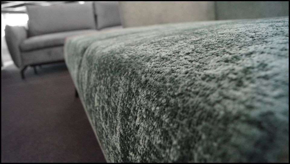 Niko Merry Schlafsofa – Elegantes Design in Grüntönen – Bild 3