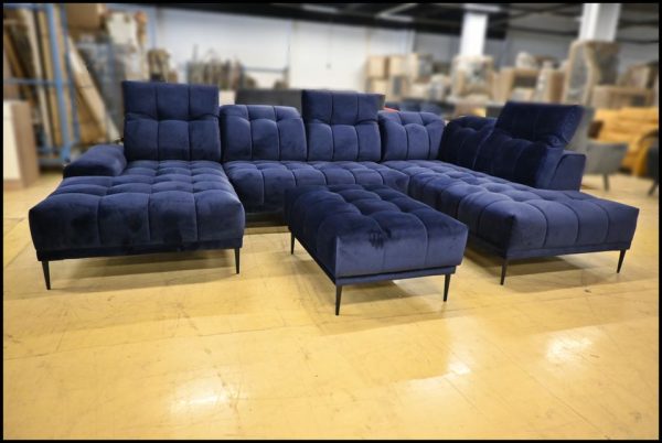 Exxpo Grenada Ecksofa – Blaues Samtsofa mit Hocker & Kopfteilverstellung – Bild 8