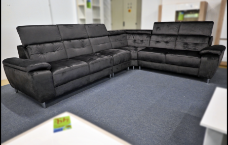 Polsterecke Vito Samt Schwarz Federkern Ecksofa mit Kopfteilverstellung, Maße 330x270 cm und Chromfüßen