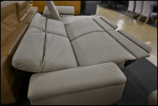 Hukla Polsterecke mit Galero Punto Bezug Desert – Sofa mit 4-Motor-Relaxfunktionen – Bild 5